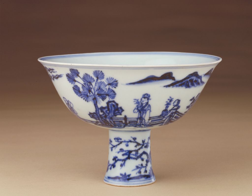 图片[1]-High foot bowl with blue and white figure pattern-China Archive